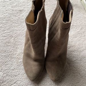 Joan & David Dapraxy dark beige booties.